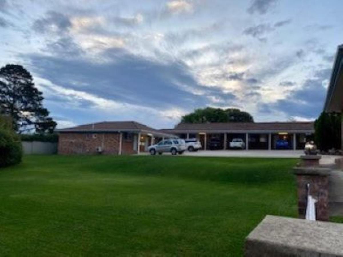 Kinross Inn Cooma Dış mekan fotoğraf