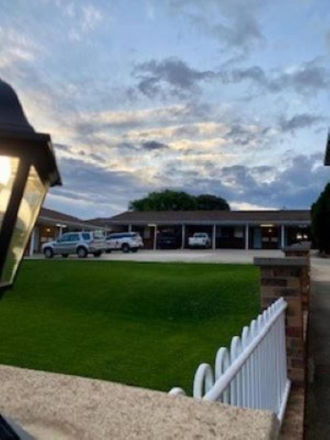 Kinross Inn Cooma Dış mekan fotoğraf